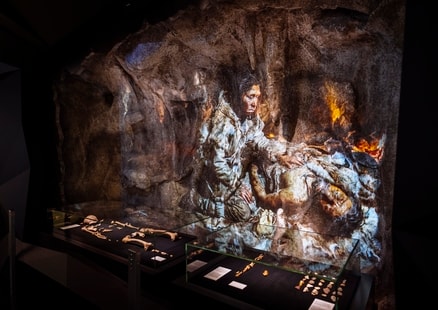 Fundhöhle mit Skelett des Neanderthalers_Dauerausstellung